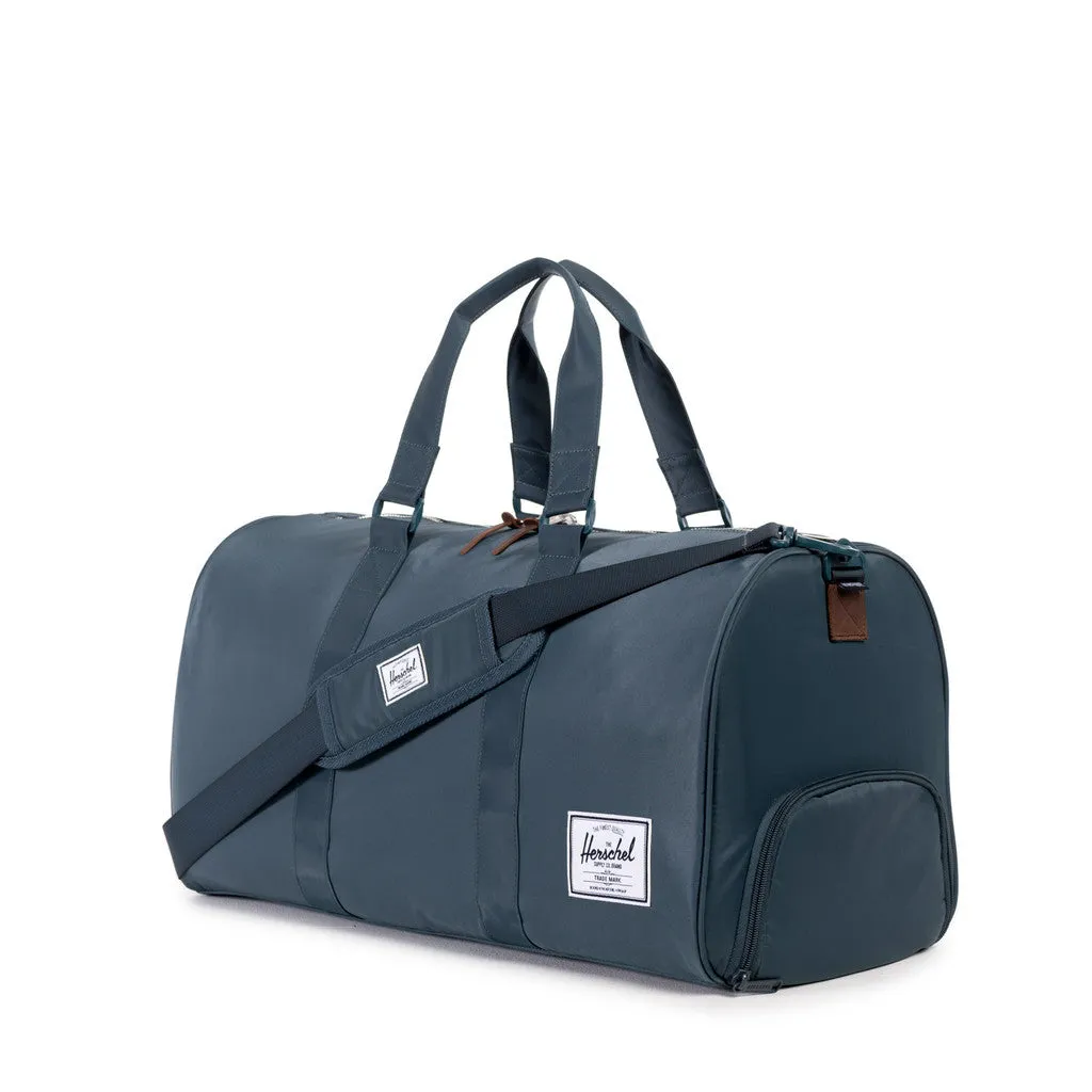 Herschel Novel Nylon Duffel Bag - Navy