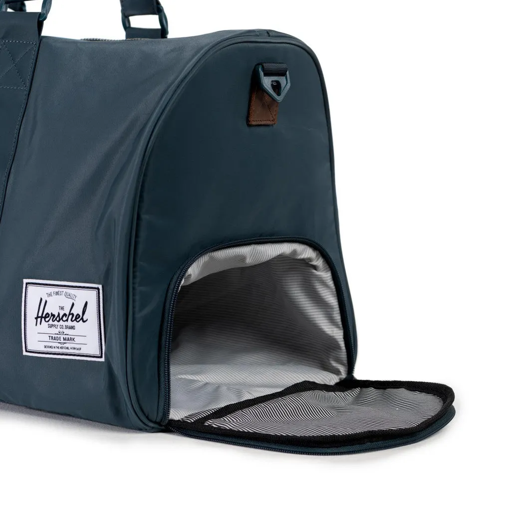 Herschel Novel Nylon Duffel Bag - Navy