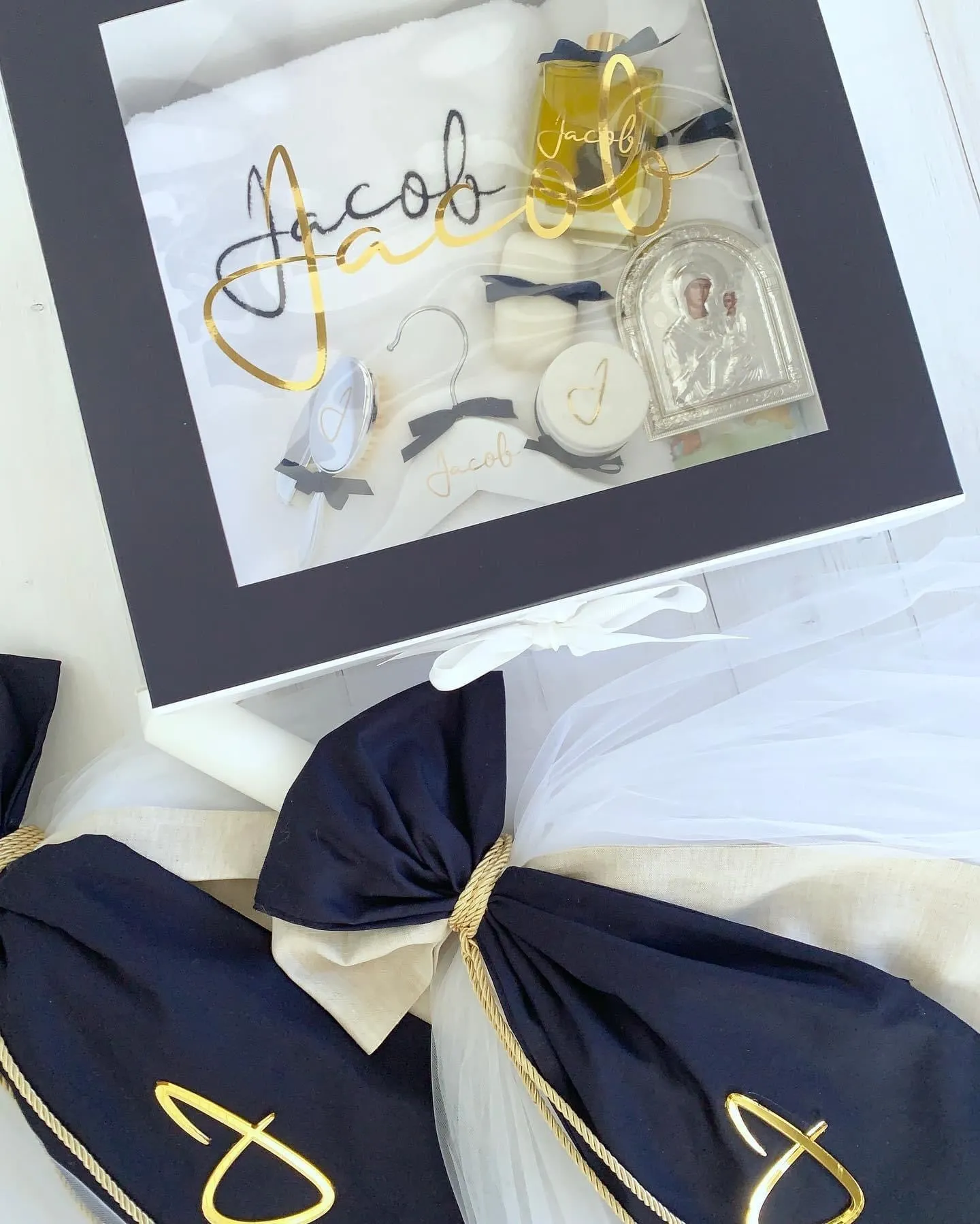 NAVY WINDOW BOX