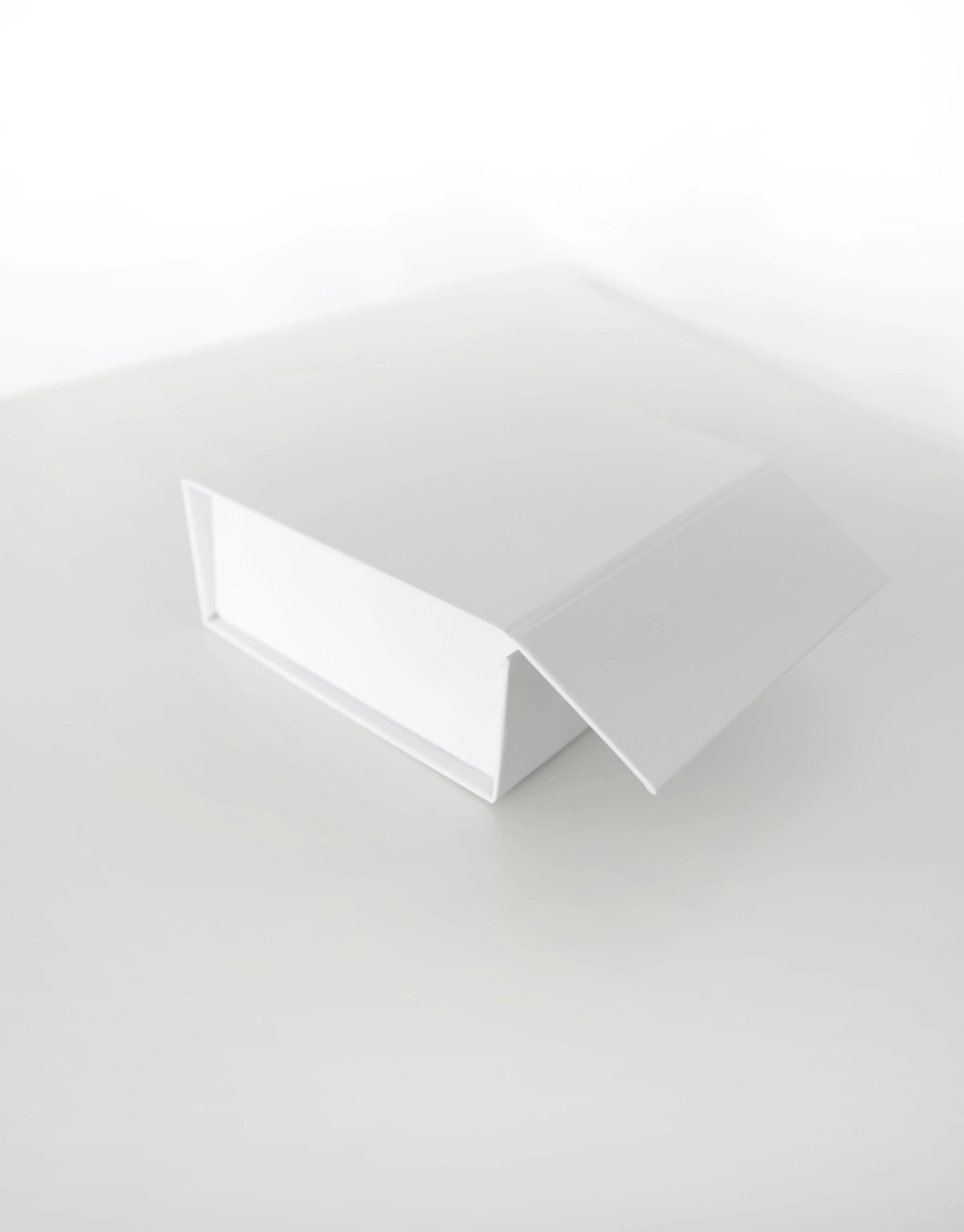 Pearlescent Petite Magnetic Gift Boxes - Personalised A-Z Letters